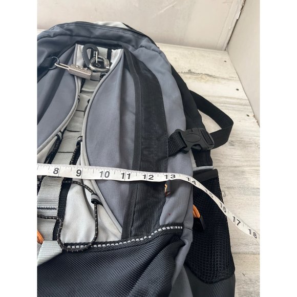 Outdoor Products padded zippered backpack with side pouches - Picture 10 of 10